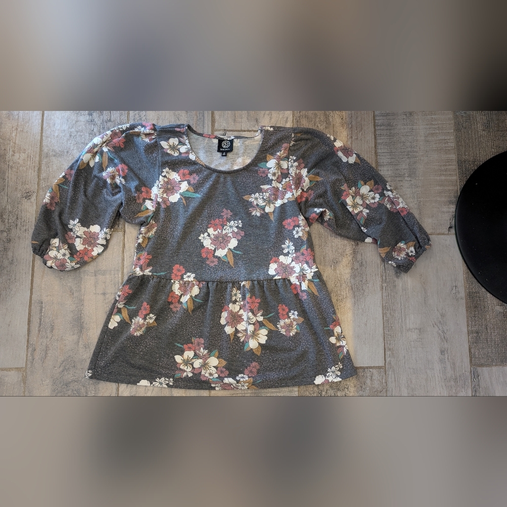 Floral Gray Top